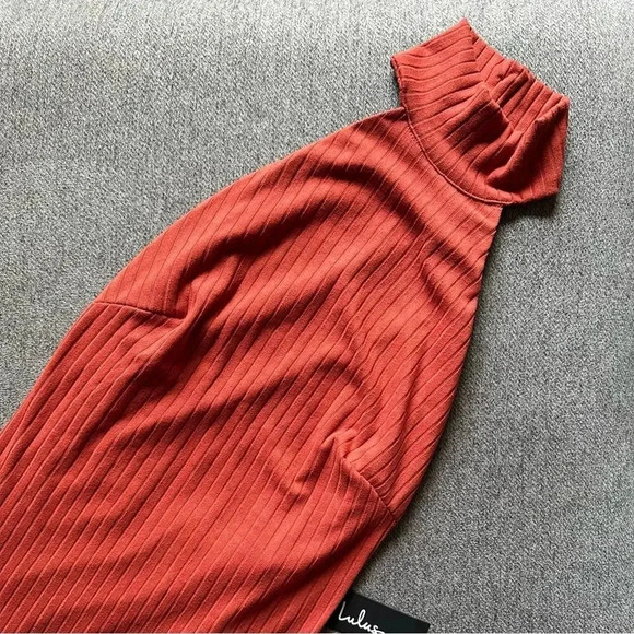 Lulu’s Got The Groove Ribbed Halter Mini Dress Small NWT - Picture 7 of 7